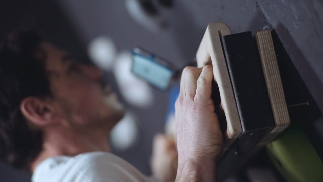 The Future Of Fingerboards: The Zlagboard Pro