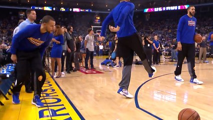 Klay Thompson Interrupts Stephen Curry's Pre-Gane Routine!
