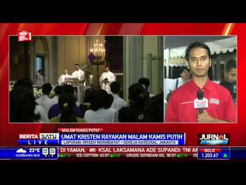 Prosesi Misa Kamis Putih di Gereja Katedral