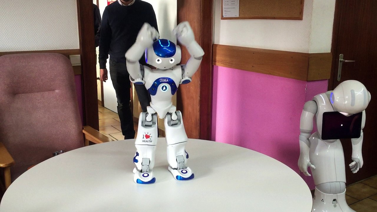 Le robot Zora danse le Gangnam Style