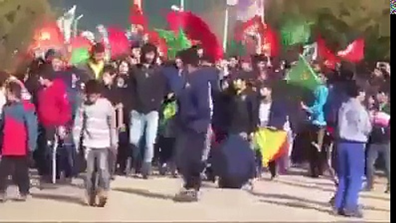 Suriyeli mülteci çocuklar, Çadırkent' te PKK için eylem yapıyor ,
