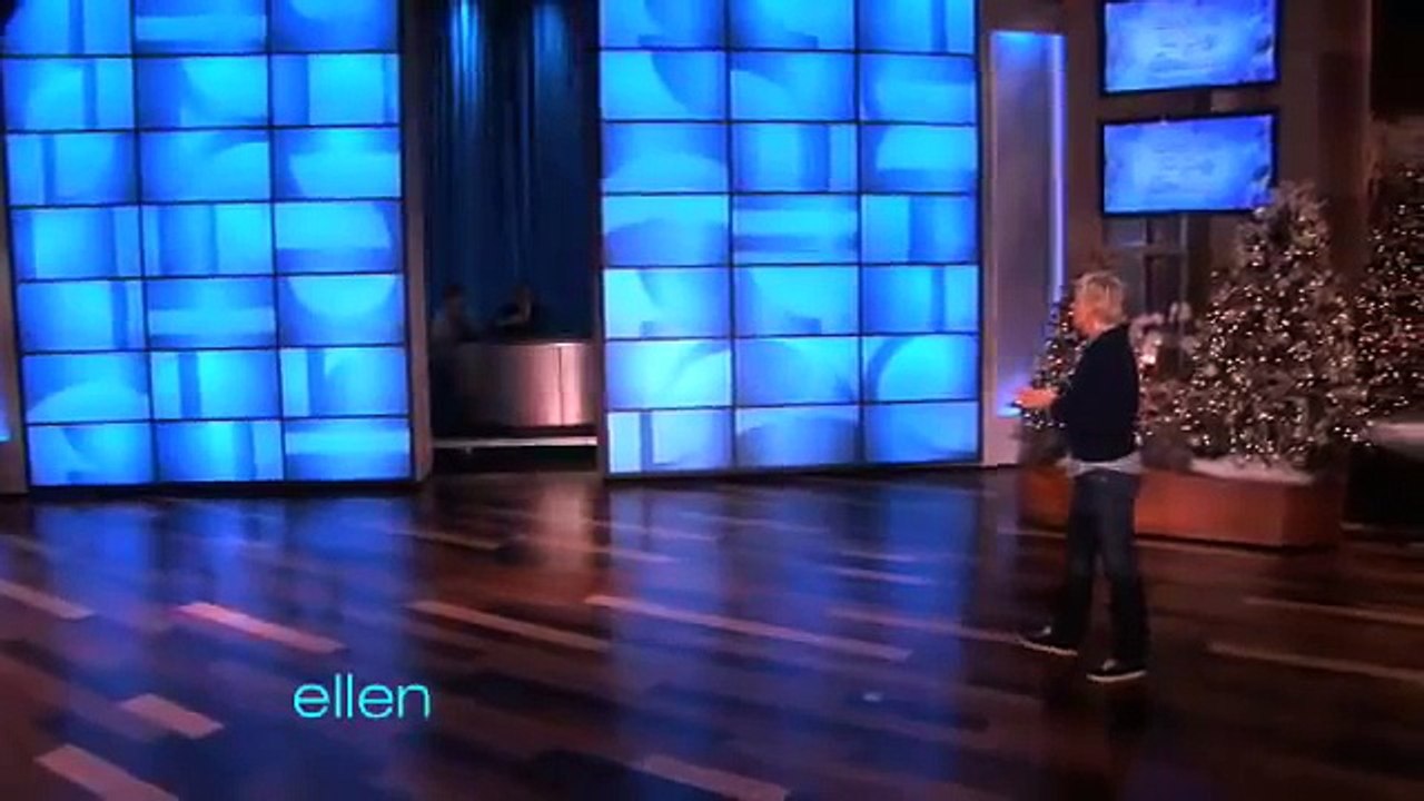 Ellen Does the Morning News!
