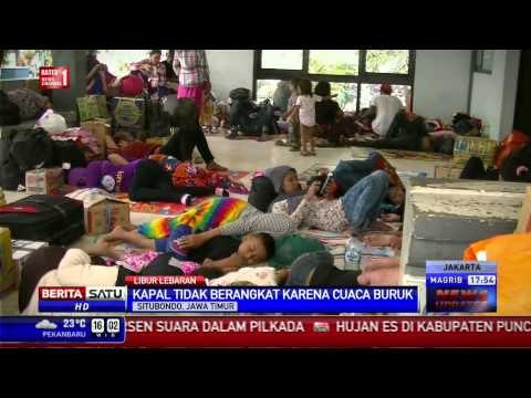 Pemudik Tertahan di Pelabuhan Jangkar Akibat Cuaca Buruk