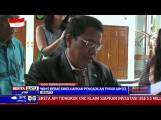 Kuasa Hukum Guru JIS Ambil Berkas Putusan Bebas