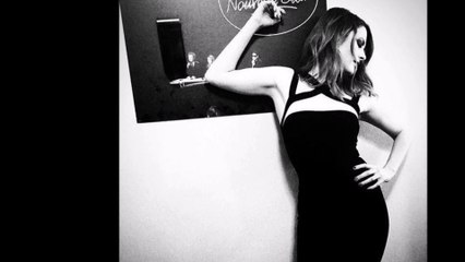 Elodie Frégé, très sexy pour présenter ses voeux...