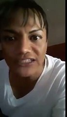 Mujer se burla de los cubanos