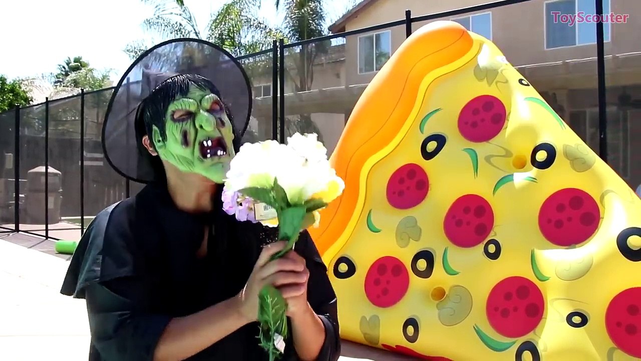 Venom Breaks Princess Rapunzels Phone! w/ Blue Spiderman & Minnie Mouse in Real Life