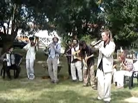 Pas d'nom pas d'maison