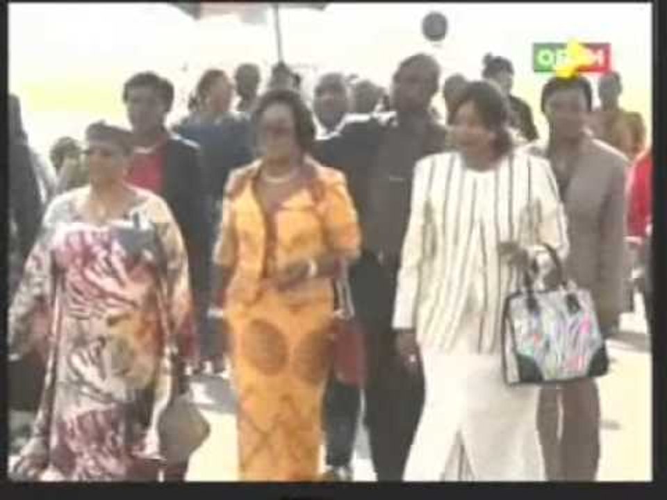 Arrivé de la 1ere Dame du Mali à Brazzaville pour les 30 Ans de la Fondation.