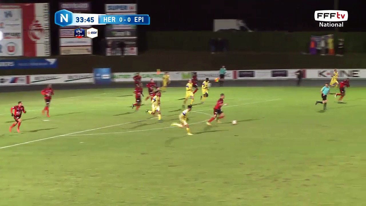 Premier carton jaune du match, il sera pour G.O...