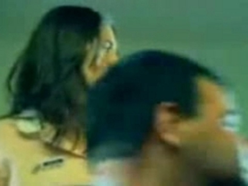 LOVE IS GONE - DAVID GUETTA [HD OFFICIEL]