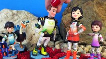 MILES TOMORROWLAND ON A JURASSIC ADVENTURE LORETTA PHOEBE LEO MERC WATSON CRICK & PLAYSKOOL HEROES