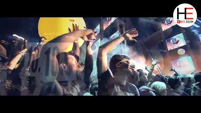 Sia and Rihanna Ft. David Guetta - Beautiful People (Music Video)