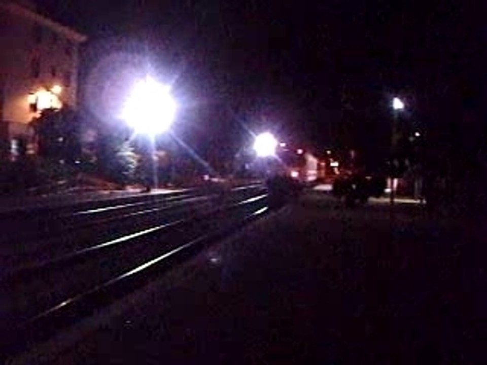 Tren Nocturno-The night train.