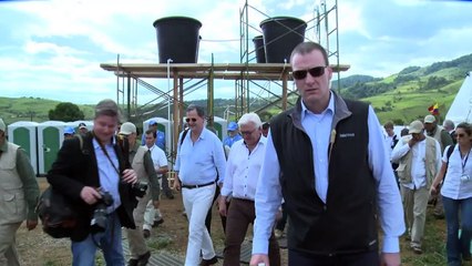 Ministro alemán recorre zona de desarme de las FARC en Colombia