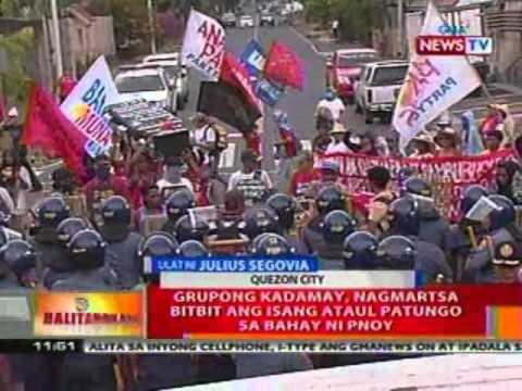BT: Grupong Kadamay, nagmartsa bitbit ang isang ataul patungo sa bahay ni PNoy
