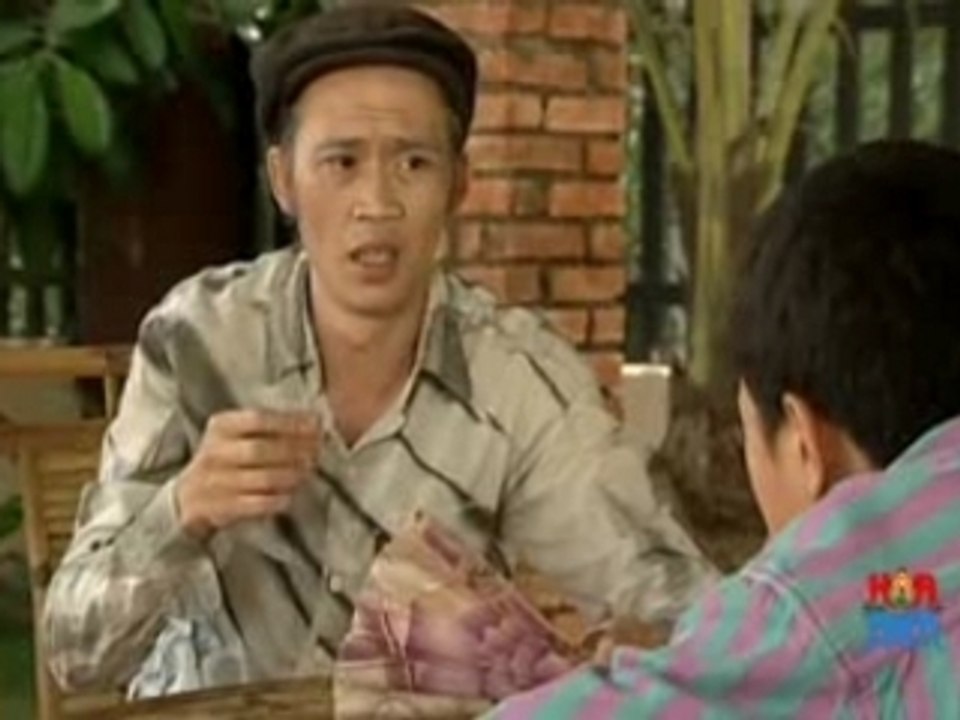 Kich - Hoai Linh (uploaded by VietBallar)