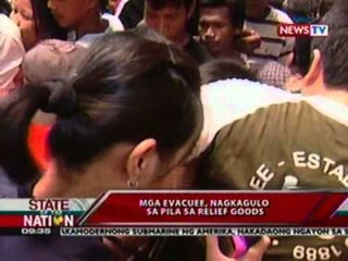 Ex-Pres. Estrada, namahagi ng relief goods sa mga nasunugan sa Isla Puting Bato