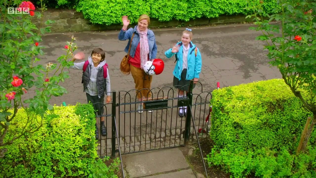 cBeebies Children Cartoon . Teacup Travels . s02e04 . Vase video