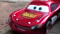 Disney Pixar Cars Lightning McQueen and Sally Carreras Date ! Kids Toys Movie FUN
