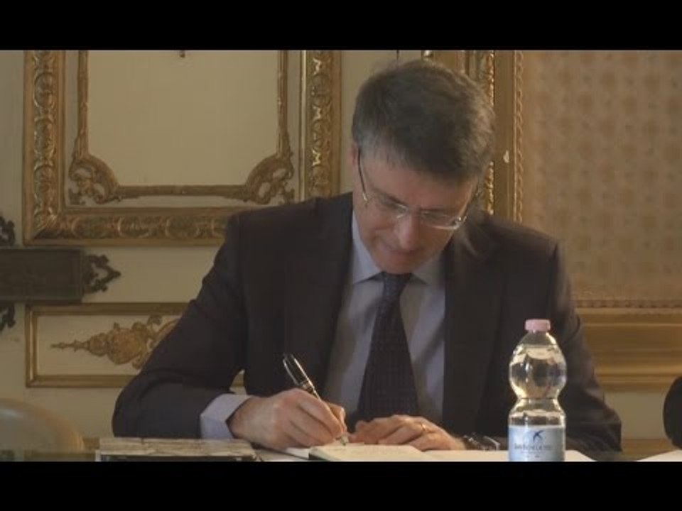 Napoli - Cantone: "Nella Sanità la corruzione esiste ed è profonda" (13.01.17)