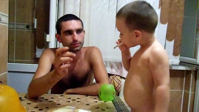 Русский папа учит сына
