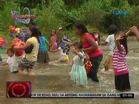 Estudyante sa Sibuco, Zamboanga Del Norte, sinusuong ang panganib para makapasok sa eskwelahan