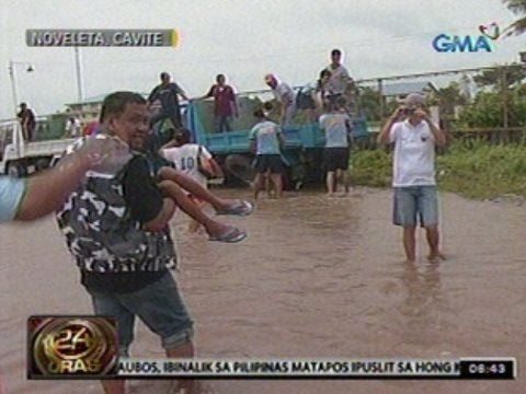 24 Oras: Ilang residente, kusang lumikas bunsod ng baha at malakas na alon