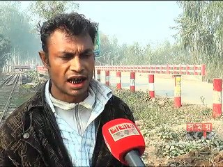 আবারো রেলের স্লিপারে বাঁশ, ক্লিপের বদলে গাছের ডাল