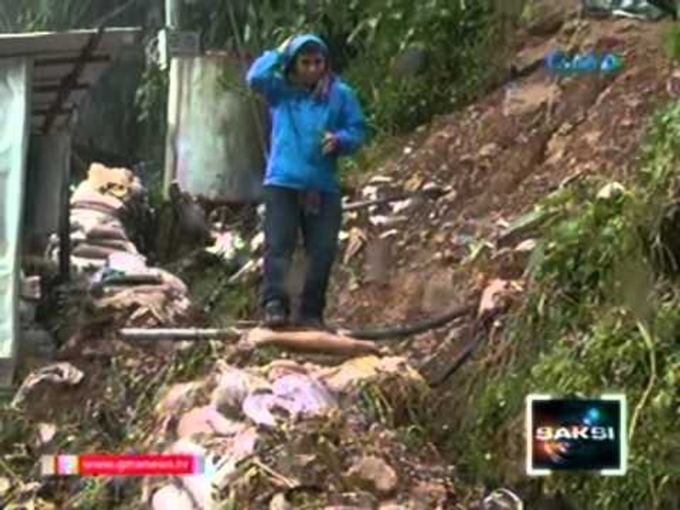 Saksi: Ilang bahay at kalsada sa Baguio City, natabunan ng lupa dahil sa mga landslide
