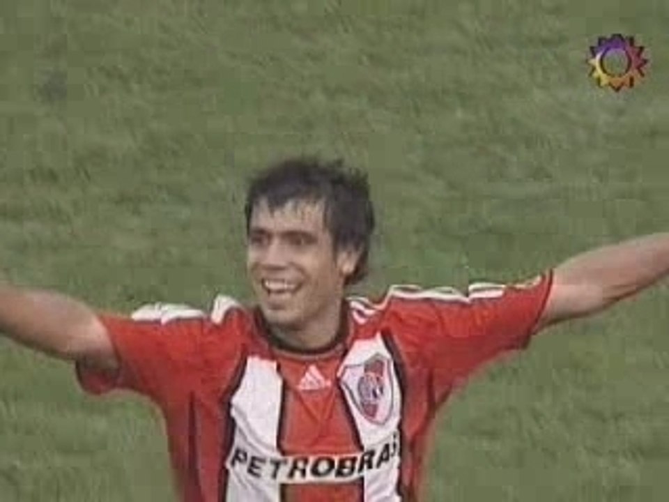 (4-0) - 69m - Fernández (River Plate)