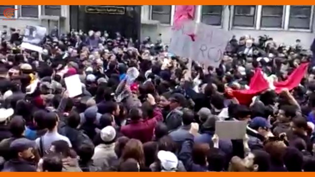 ماذا ولماذا: ماذا يقول الشباب التونسي في ذكرى الثورة؟