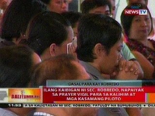 BT: Ilang kaibigan ni Sec. Robredo, napaiyak sa prayer vigil para sa kalihim at mga kasamang piloto