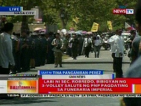 BT: Labi ni Sec. Robredo, bibigyan ng 3 volley salute ng PNP pagdating sa Funeraria Imperial