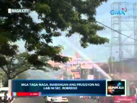 Saksi: Mga nagmamahal kay Sec. Robredo, bumuhos sa huling gabi ng kanyang burol