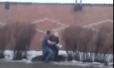 Video/ Hedh të dashurën në koshin e plehrave, pas zbulimit të tmerrshëm