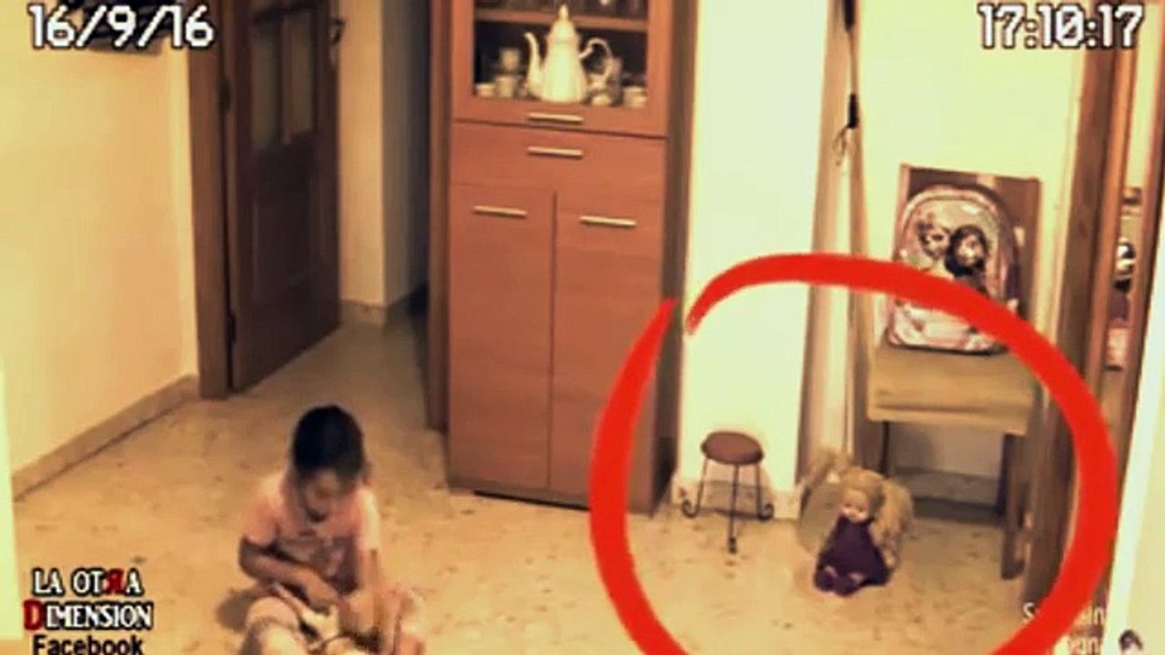 OMG !! A Father put cameras in the house because the daughter tells him to be annoyed by something