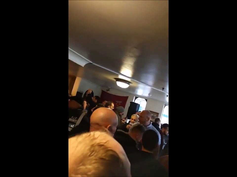 Le chat des supporters de West Ham pour réclamer le départ de Dimitri Payet !