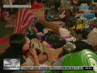 24 Oras: Mga nasunugan, siksikan sa covered court
