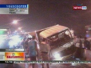 BT: Truck sa Pasig, bumangga sa concrete barrier (via youscoop)