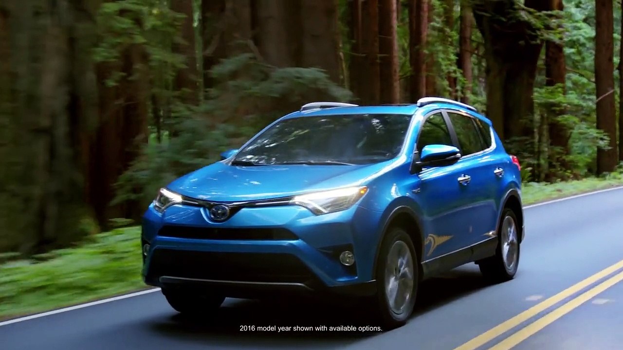 2017 Honda CR-V Vs. Toyota RAV4 - Near the Woodstock, ON Area | Toyota Town