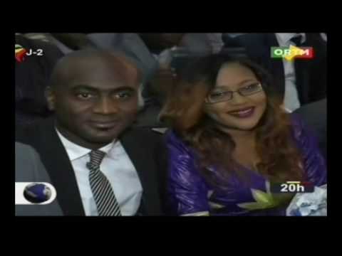 Le Premier Ministre préside le forum des jeunes sur l’entrepreneuriat au palais de la culture