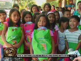 24 Oras: Kapuso Foundation, namigay ng maagang Pamasko sa mga bata sa La Union