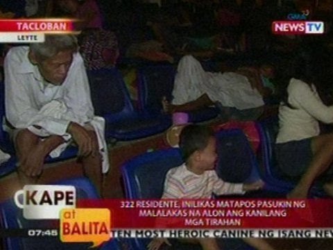 KB: 322 residente ng Tacloban, Leyte, inilikas matapos pasukin ng alon ang kanilang tirahan