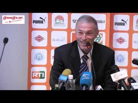 Football / Conference de presse du nouveau selectionneur de la Côte d'Ivoire
