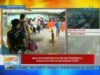 UB: Mga biyaherong pauwi sa probinsya, dagsa na rin sa Batangas Port
