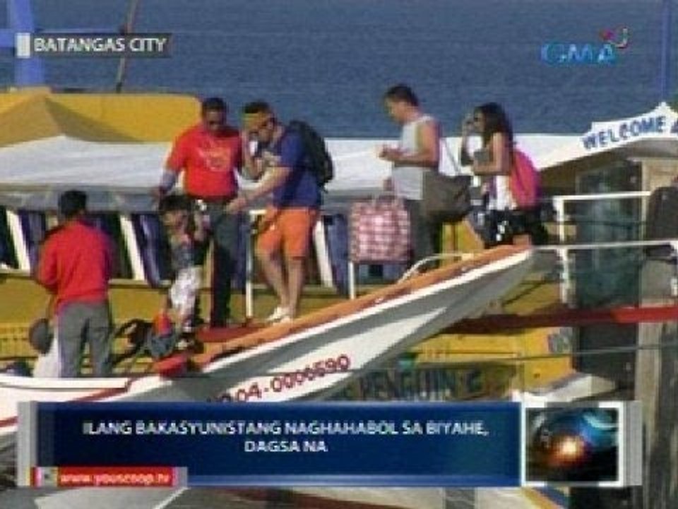 Saksi: Ilang bakasyunistang naghahabol sa biyahe sa Batangas Port, dumagsa