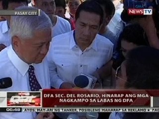 QRT: DFA Sec. Del Rosario, hinarap ang mga nagkampo sa labas ng DFA