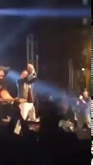 What Atif Aslam Did With Girl In Live Concert