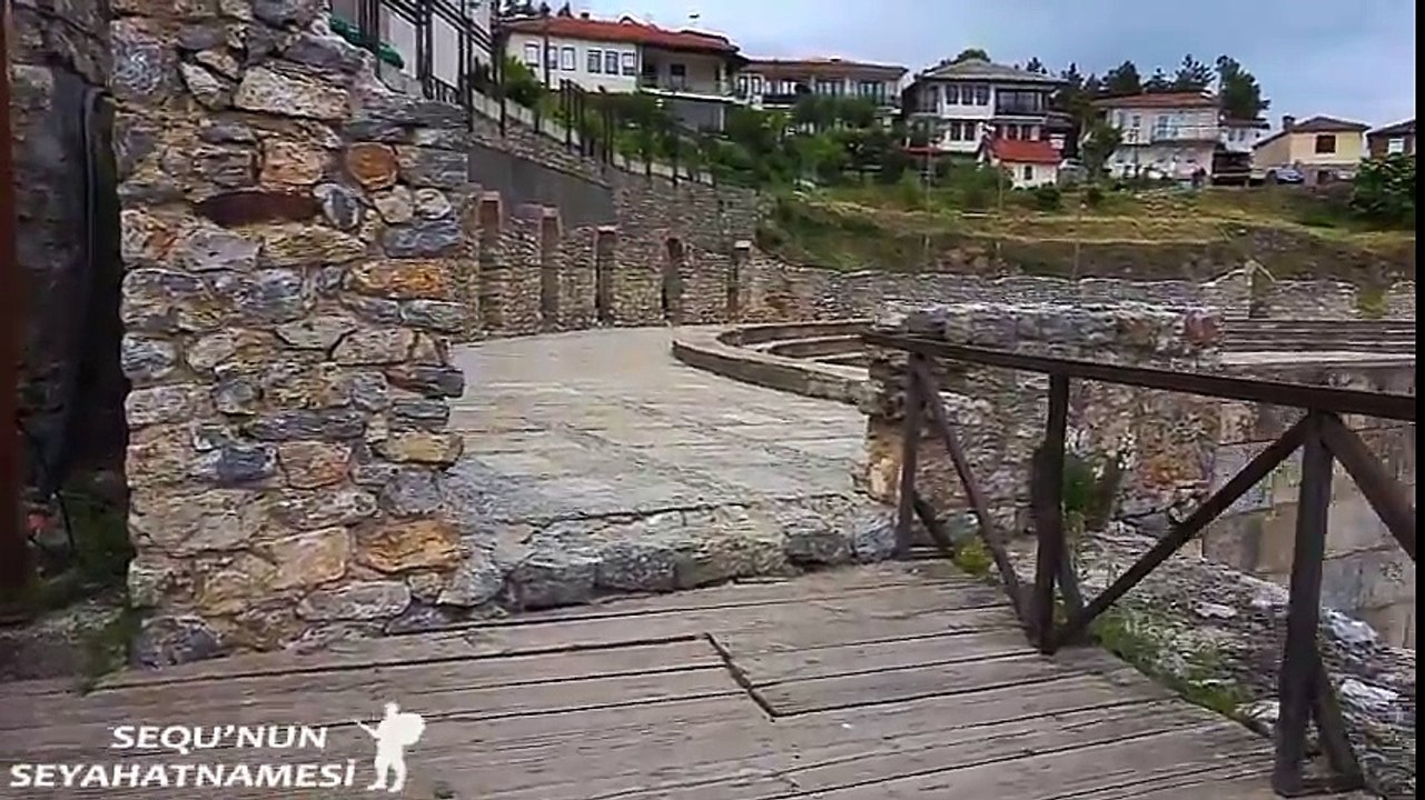 Ohrid Gezilecek Yerler - Antik Tiyatro   Ancient Theatre